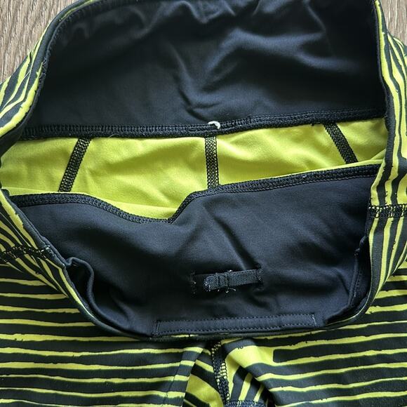 Lululemon Seawheeze Pace Rival Crop Leggings Size 4 Black 21" Inseam - Picture 5 of 8